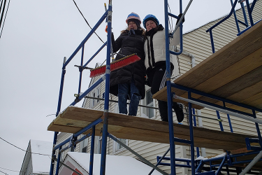 Paradigm Marketing and design team members working with habitat for humanity